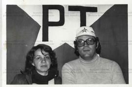 Retrato dos candidatos à prefeitura Luiz Emir Gomes Maciel (Esteio-RS) e Maria Lorena Azevedo (Portão-RS) nas eleições de 1982 ([Rio Grande do Sul, 1982]). / Crédito: Autoria desconhecida.