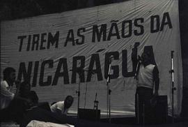 Ato “Tirem as mãos da Nicarágua” (São Paulo, 21 jun. 1985). Crédito: Vera Jursys