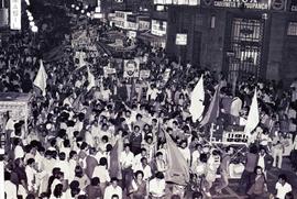 Caminhada da candidatura “Lula governador” (PT) pelo Centro nas eleições de 1982 (São Paulo-SP, 1...