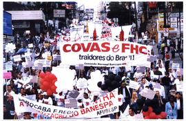 Manifestação dos trabalhadores bancários contra a privatização do Banespa, no centro da cidade (São Paulo-SP, Data desconhecida). / Crédito: Autoria desconhecida