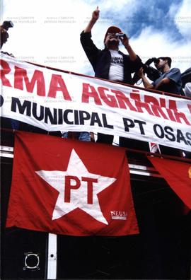 Ato pela Reforma Agrária e Contra a Violência, organizado pelo PT e pelo MST, no Pontal de Parana...