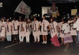 Passeata da mulheres do PT realizada nas eleições de 1992 (Rio de Janeiro-RJ, 1992). / Crédito: Vera Siqueira