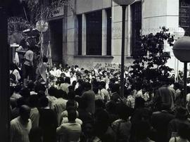 Passeata dos bancários no Centro convocando ao ato de 1º de Maio (Dia do Trabalhador) (São Paulo-...