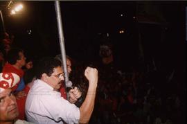 Comício da candidatura &quot;Lula Presidente&quot; (PT) nas eleições de 2002 (Recife-PE, 2002) / Crédito: Autoria desconhecida