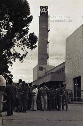 Ato sindical pela jornada de 40 horas, promovido pela CUT (São Bernardo do Campo-SP, abr. 1982). ...