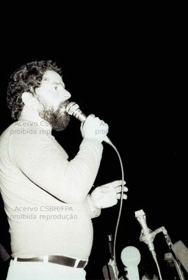 Ato da candidatura “Lula governador” (PT), no Butantã nas eleições de 1982 (São Paulo-SP, 1982). ...