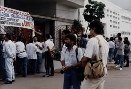 Greve dos petroleiros ([Cubatão-SP, 3 mai. a 3 jun. 1995]). / Crédito: Autoria desconhecida.
