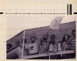 Caravana da Cidadania em roteiro da Caravana das Águas (Local desconhecido, [jan. 1994?]). / Crédito: Paulo Giandalia/Folha Imagem.