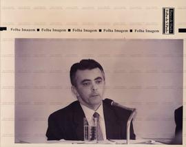 Retrato do deputado federal Genebaldo Corrêa (PMDB) em evento não identificado ([Brasília-DF?], 19 nov. 1994). / Crédito: Ailton de Freitas/Folha Imagem.