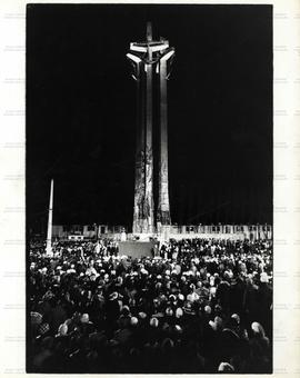 Manifestações em memória das vítimas do massacre de dezembro de 1970 (Gdansk-Polônia, 16 dez. 198...