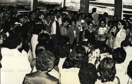 Assembleia dos funcionários do Hospital São Paulo em greve (São Paulo-SP, nov. 1981). / Crédito: Vera Lúcia.