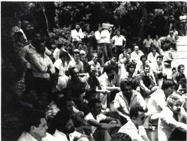 Assembleia dos taxistas na USP (São Paulo-SP, 5 jan. 1980). / Crédito: Luiz Carlos de Souza.