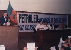 Retratos de integrantes da Associação dos Engenheiros da Petrobras (AEPET) (Local desconhecido, Data desconhecida).  / Crédito: Autoria desconhecida.
