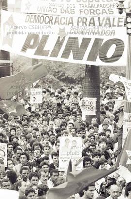 Comício de arrancada da candidatura “Plínio governador” (PT), na Praça da Sé, nas eleições de 199...