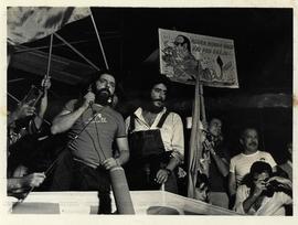 Comício de lançamento da campanha Lula governador nas eleições de 1982, no Largo 13 de Maio ([São...
