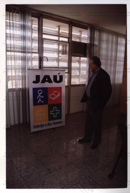 Visita de José Genoino (PT) a agência bancária nas eleições de 2002 (Jaú-SP, 2002) / Crédito: Aut...
