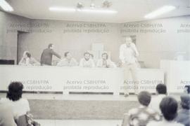 Assembleia dos metalúrgicos no Sindicato (Santo André-SP, jun. 1984). Crédito: Vera Jursys