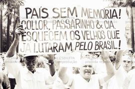 Ato dos aposentados pelos 147% e pelo Fora Collor, na Praça da Sé (São Paulo-SP, data desconhecid...