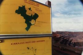 Detalhe da área de extração de minério de ferro do Projeto Carajás (Carajás-PA, 5 abr. 1995). / C...