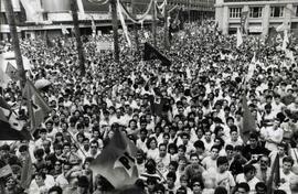 Manifestações não identificadas (Local desconhecido, Data desconhecida). / Crédito: Sérgio Brenner.