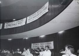 Assembleia de greve dos trabalhadores do Instituto de Pesquisas Energéticas Nucleares (IPEN) ([São Paulo-SP], Data desconhecida). / Crédito: Autoria desconhecida/Arquivo do Sindicato dos Químicos.