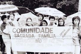 Ato na Prefeitura por moradia, organizado pelos [Sem-Teto?] (São Paulo, jul. 1993). Crédito: Vera...