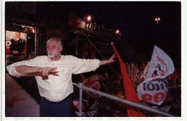 Comício das candidaturas “Lula Presidente” e “Genoino Governador” (PT) nas eleições de 2002 ([São Paulo-SP?], 2002) / Crédito: Cesar Hideiti Ogata