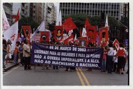 Manifestação da Marcha Mundial das Mulheres (São Paulo-SP, 8 mar. 2003). / Crédito: César Ogata
