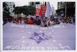 Caminhada “Mulheres”, com várias militantes do Movimento de Mulheres do PT (São Paulo-SP, Data de...