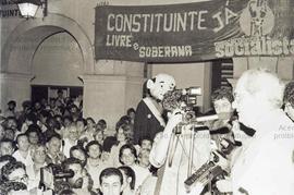 Ato por uma “Constituinte livre e soberana”, no Largo São Francisco (São Paulo-SP, 11 ago. 1985)....