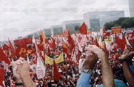 Marcha dos Cem Mil (Brasília, 26 ago. 1999). / Crédito: Roberto Parizotti