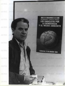 Retrato de Osvaldo Bargas, diretor do Sindicato dos Metalúrgicos do ABC ([São Bernardo do Campo-SP, 1992?]). / Crédito: Autoria desconhecida.