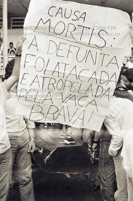 Ato do 1º de Maio, Dia do Trabalhador, na Vila Euclides (São Bernardo do Campo-SP, 01 mai. 1985). Crédito: Vera Jursys