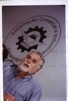 Ato da candidatura &quot;Genoino Governador&quot; (PT) na Associação Comercial de Fernandópolis, ...