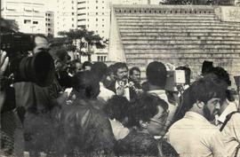 Reunião dos Petroleiros de Campinas em greve (Campinas-SP, 9-10 jul. 1983). / Crédito: Autoria desconhecida.