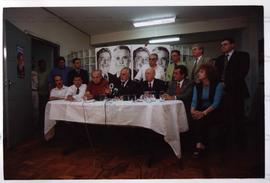 Entrevista coletiva à imprensa concedida pela candidatura “Genoino Governador” (PT), na sede do PT-SP, nas eleições de 2002 (São Paulo-SP, 2002) / Crédito: Cesar Hideiti Ogata