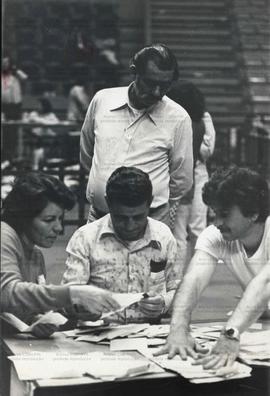 Eleições no Sindicato dos Metalúrgicos de São Paulo (São Paulo-SP, [jul.] 1981). / Crédito: Juca ...