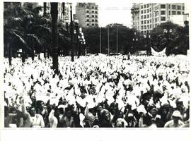 Evento não identificado [Manifestação dos trabalhadores por aumento salarial na praça da Sé?] (São Paulo-SP, data desconhecida). / Crédito: Autoria desconhecida.