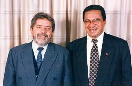 Retratos de militantes e candidatos do PT nas eleições de 1998 (São Paulo-SP, 1998). / Crédito: R...