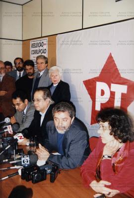 Campanha “Reeleição=Corrupção”, contra o estatudo da reelição para cargos majoritários  (São Paulo-SP, 1997). / Crédito: Autoria desconhecida