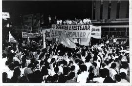 Campanha Luiza Erundina prefeita nas eleições de 1988 (São Paulo-SP, 1988). / Crédito: Anselmo Pi...