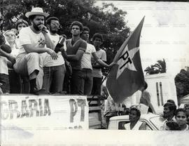 Comício de candidaturas do PT nas eleições de 1982 (Piauí, 1982). / Crédito: Silvana Louzada/Agil...