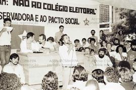 Encontro Estadual do PT-SP (Local desconhecido, 16 dez. 1984) [“Não ao Colégio Eleitoral”]. Crédito: Vera Jursys