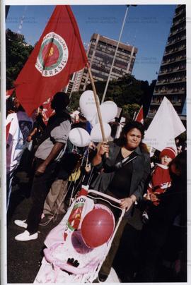 Marcha dos Cem Mil (Brasília, 26 ago. 1999). / Crédito: Autoria desconhecida