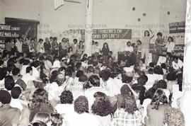 Reunião da corrente estudantil Alicerce, ligada à CS (Local desconhecido, [1981?]. Crédito: Vera Jursys