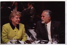 Almoço com presenças de José Genoino (PT) e Marta Suplicy nas eleições de 2002 (São Paulo-SP, 2002) / Crédito: Cesar Hideiti Ogata