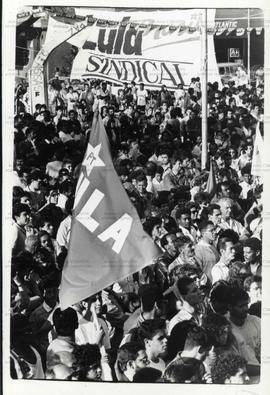 [Comício da campanha Lula presidente?] nas eleições de 1994 (Local desconhecido, 1994). / Crédito: Roberto Parizotti.