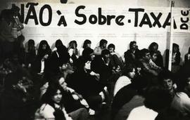 Evento não identificado [Mobilização estudantil no DCE da PUC-SP?] (São Paulo-SP, 1982). / Crédito: Autoria desconhecida.