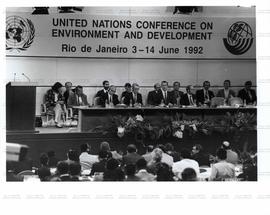 Conferência das Nações Unidas sobre Meio Ambiente e Desenvolvimento (Rio-92), ou Cúpula da Terra (Rio de Janeiro, 3 a 14 jun. 1992). / Crédito: Wilson Pedrosa/Agência Estado.