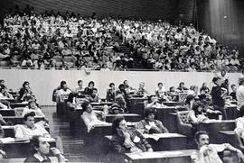 Ato da candidatura “Lula governador” (PT), realizado na Assembleia Legislativa nas eleições de 1982 (São Paulo-SP, 1982). Crédito: Vera Jursys